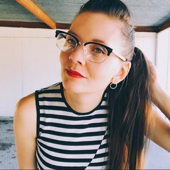 Say hi! 👋 - Picture 1 of 8